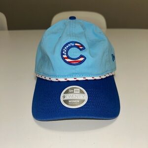 Women’s Chicago Cubs baseball New Era cap in blue and white NWT
